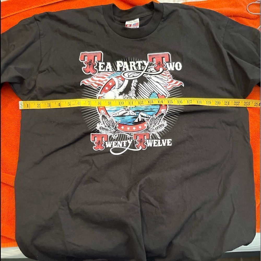 Bayside Graphic Tee.Size Xl - Picture 7 of 7